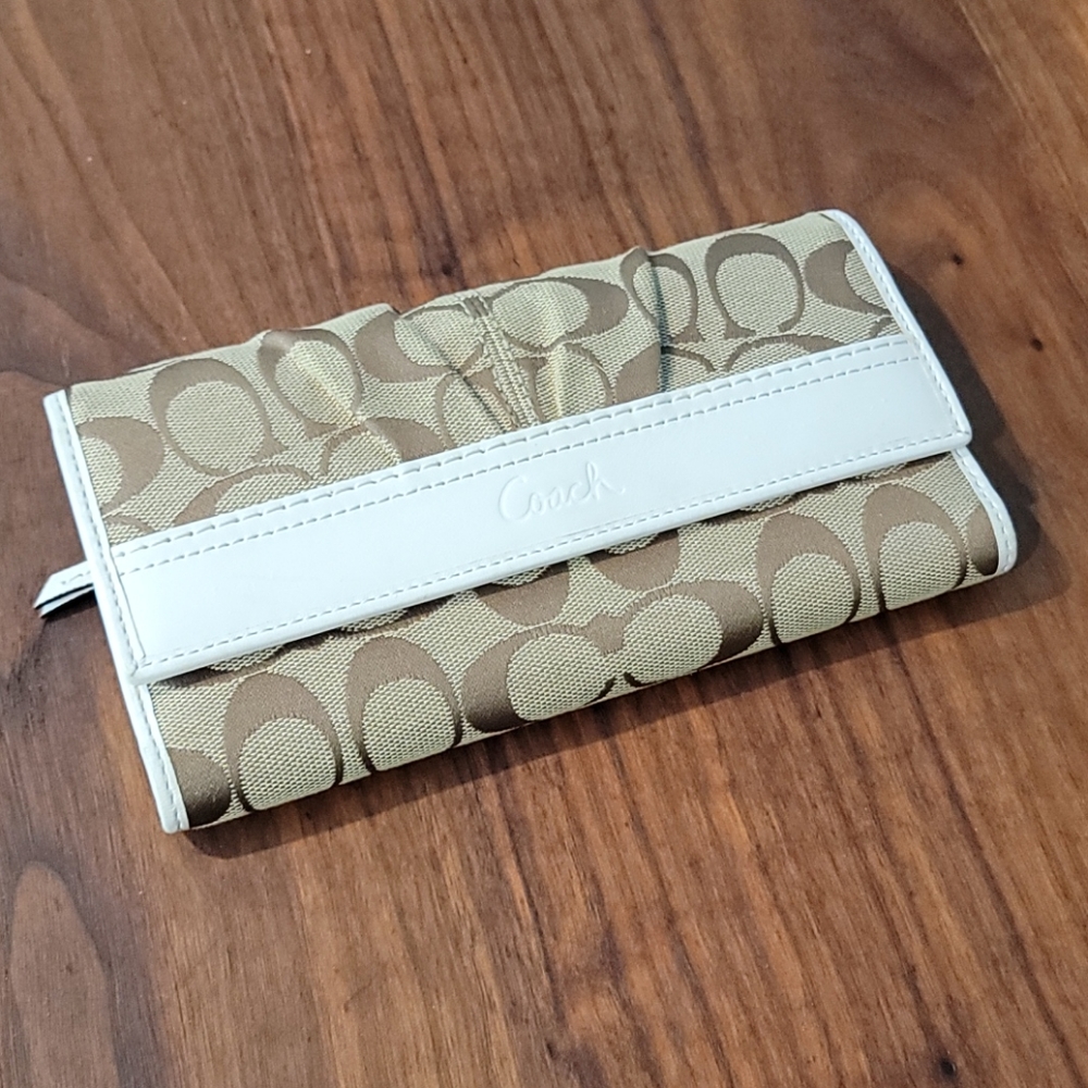 Coach wallet